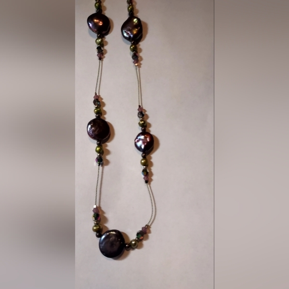 Pearl Abalone Dark Color Beaded Necklace - Picture 2 of 4